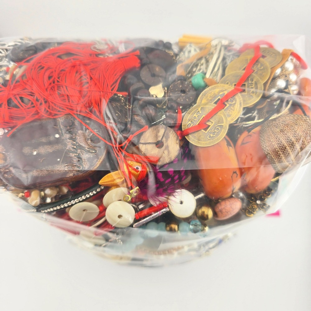 7lb Jewelry Craft Bag #1 - Bulk Lot Assorted Upcycle Broken Chains Beads & More - Picture 10 of 10